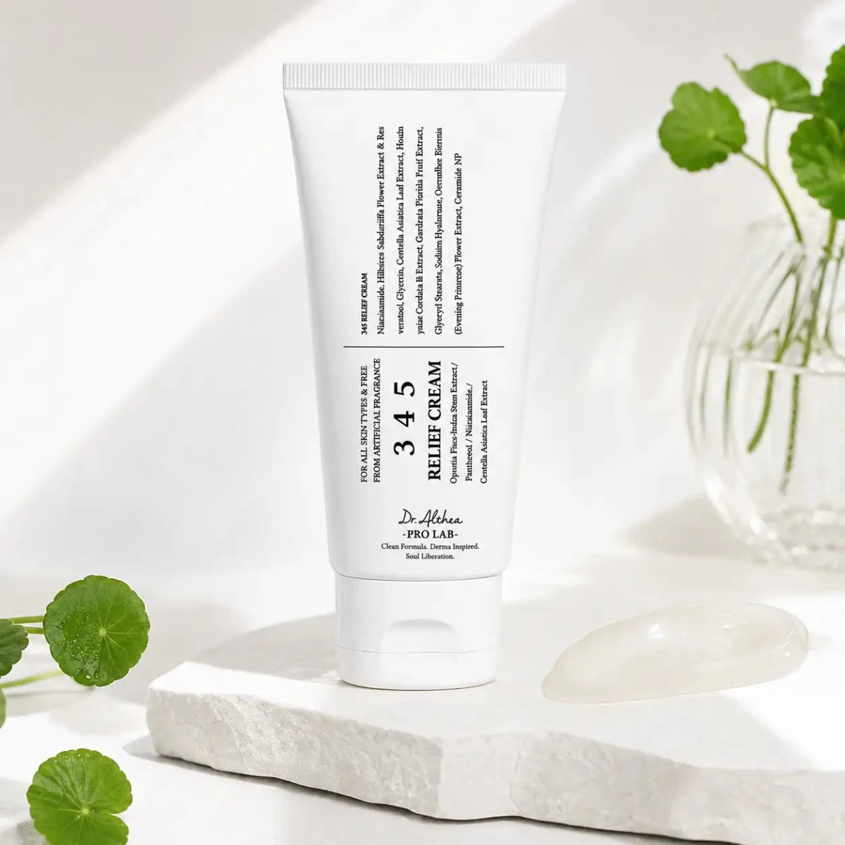 Tubo de crema hidratante facial Dr Althea 345 Relief Cream 50ml con pantenol y centella asiática Zivanne