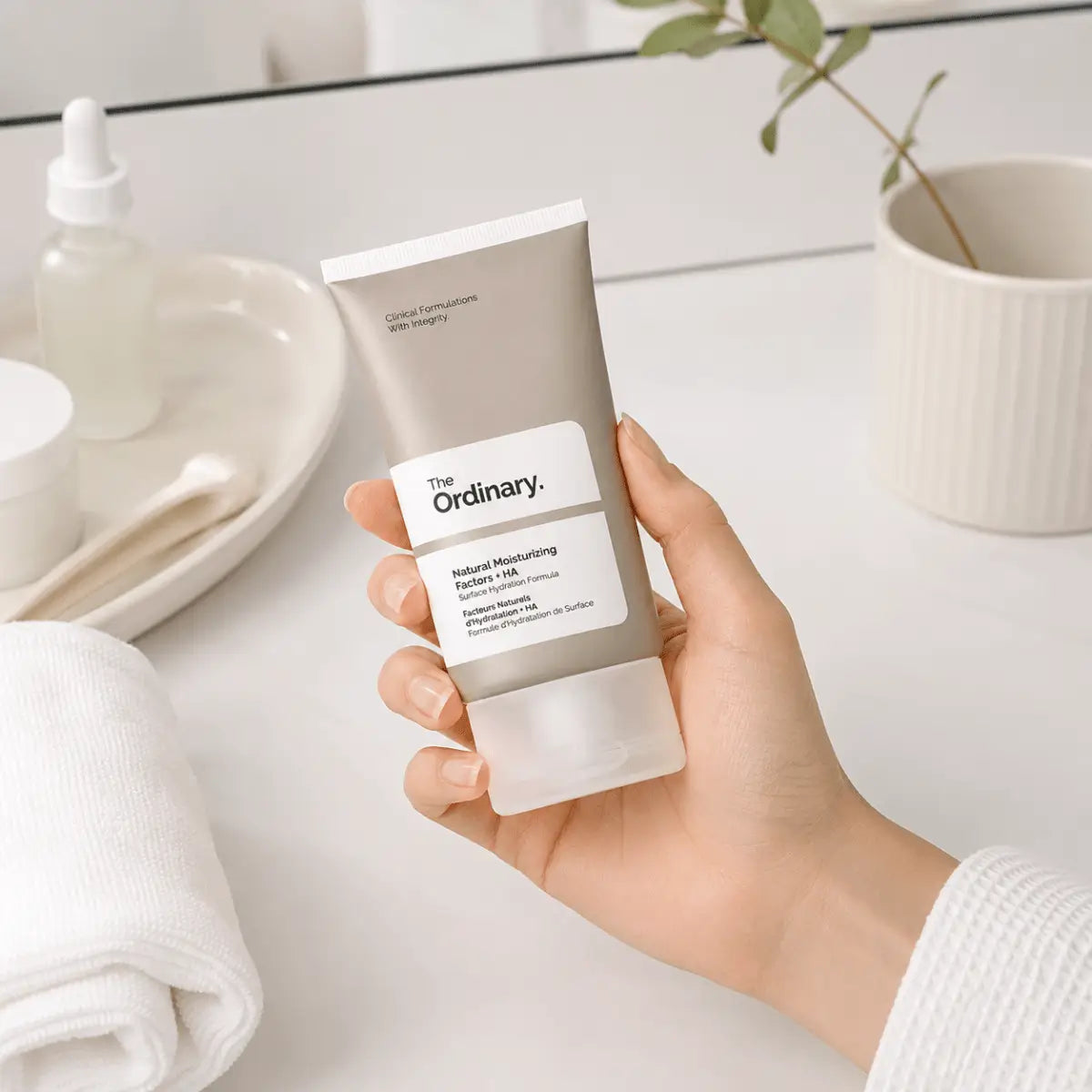 The Ordinary Natural Moisturizing Factors + HA (30ml) – Crema Facial - Zivanne